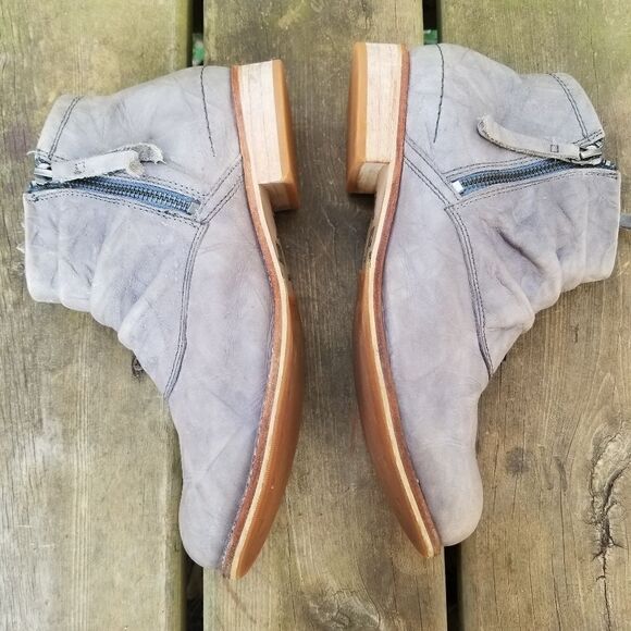 CAT Caterpillar Irenea Gray Ankle Zip Booties - Picture 6 of 11